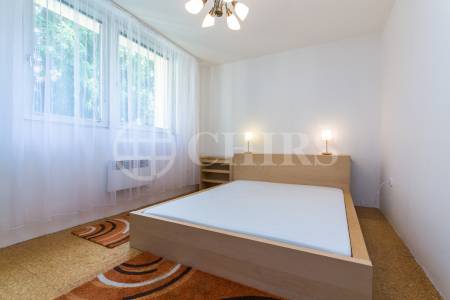 Prodej bytu 3+1 s terasou a garáží, OV, 77 m2, ul. Sluneční 185, Chýně, Praha - západ