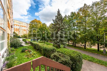 Prodej bytu 1+kk, DV, 29 m2, ul. Daškova 3086/26, Praha 4 - Modřany
