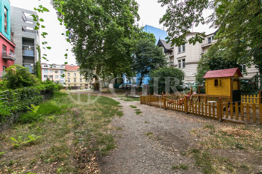 Pronájem bytu 2+kk s terasou, OV, 50m2, ul. Novákových 1816/30, Praha 8 - Libeň