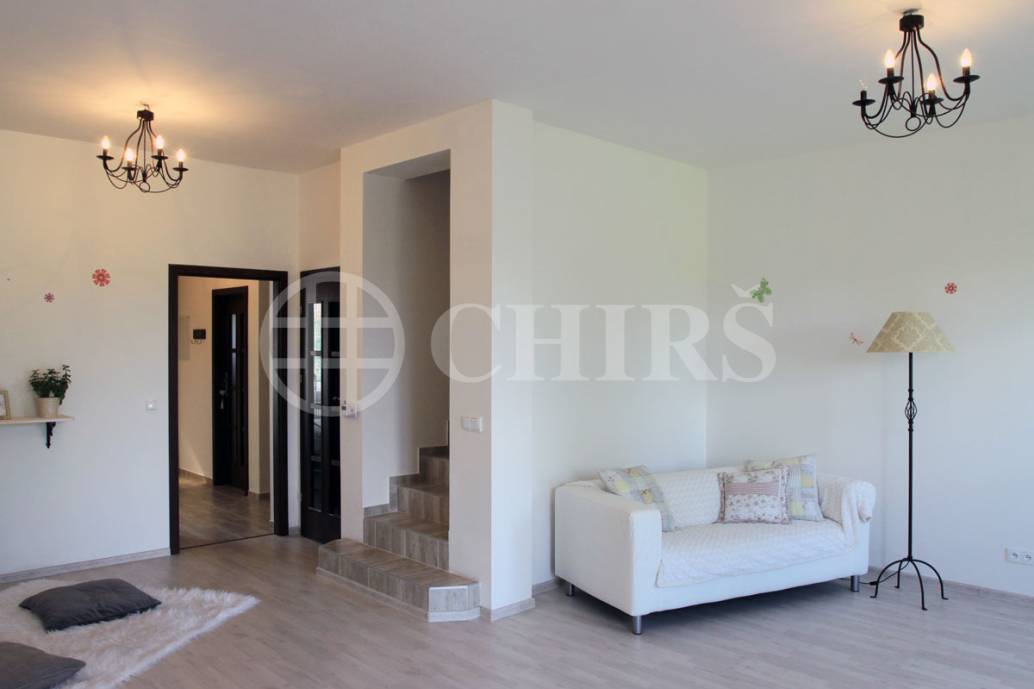 Prodej rodinného domu 4+kk, OV, 154m2, ul. Jarní 271, Lešany  - Nelahozeves