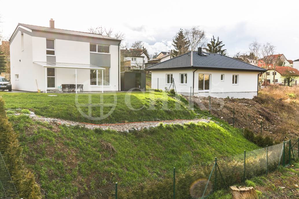 Prodej rodinného domu 4+kk, OV, 100m2, ul. Luční, Vodochody, Praha-východ