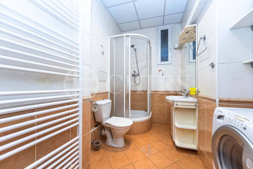 Pronájem bytu 4+kk, OV, 80m2, ul. U Santošky 1131/13, Praha 5 - Smíchov