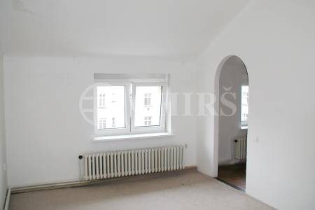 Prodej bytu 3+1, OV, 90 m2, ul. Na hutích 581/1, Praha 6 - Dejvice