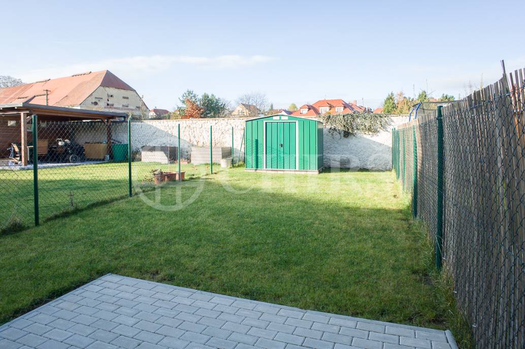 Pronájem bytu 3+kk se zahrádkou, OV, 84m2 + 50m2 zahrada, ul. Litovická 676, Hostivice