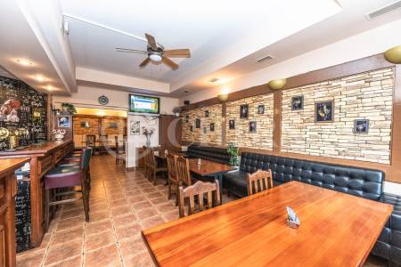 Pronájem restaurace, OV, 123 m2, ul. Běhounkova, Praha 13 - Stodůlky.