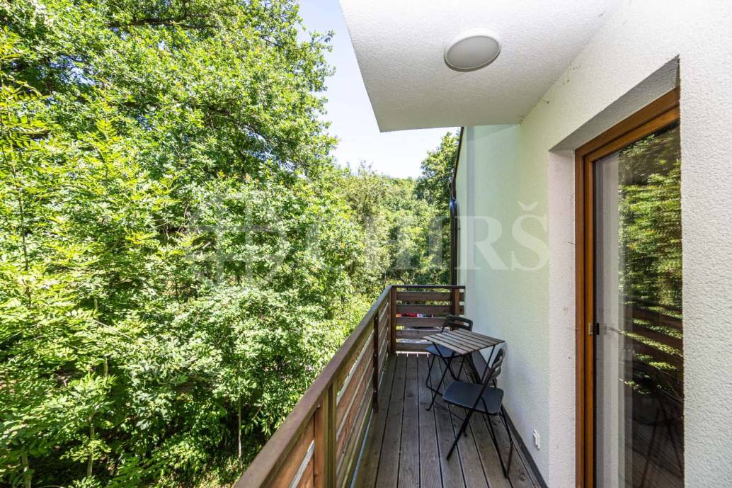 Prodej bytu 3+kk s balkonem, OV, 67m2, Apartmány Hrdlička, Slapy