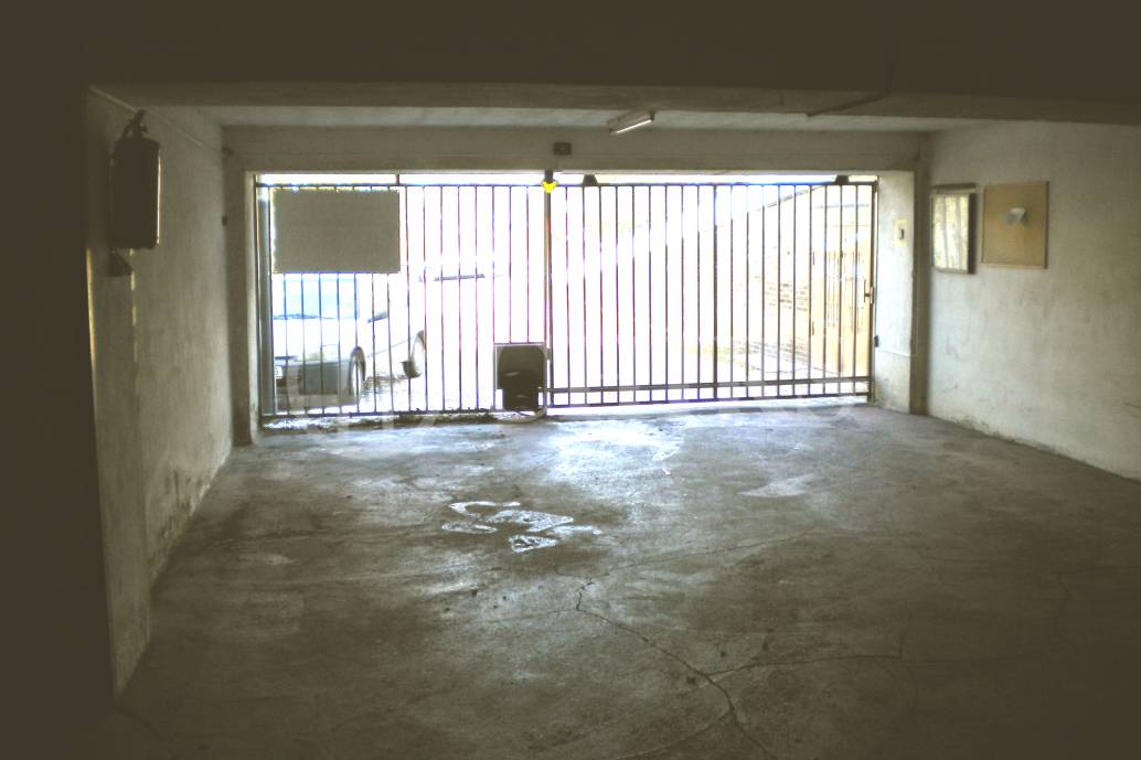 Pronájem garáže v garážovém domě, 20m2, Nikoly Vapcarova, Praha 4 - Modřany