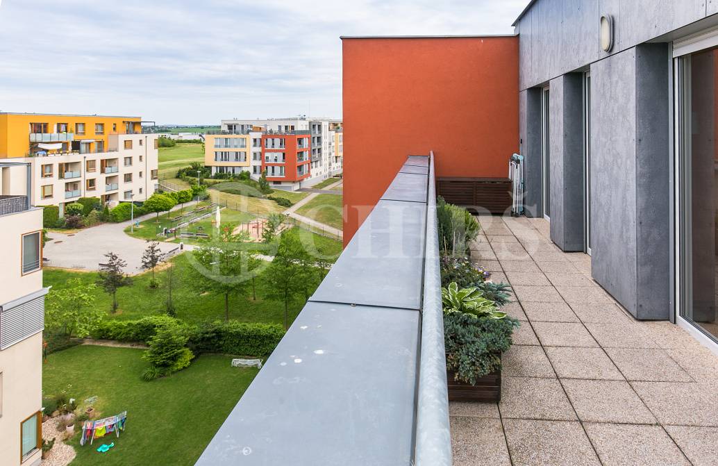 Prodej bytu 5+kk s balkonem, terasou, 2x garážové stání, OV, 155m2, ul. Raichlova 2618/8, Praha 5 - Stodůlky