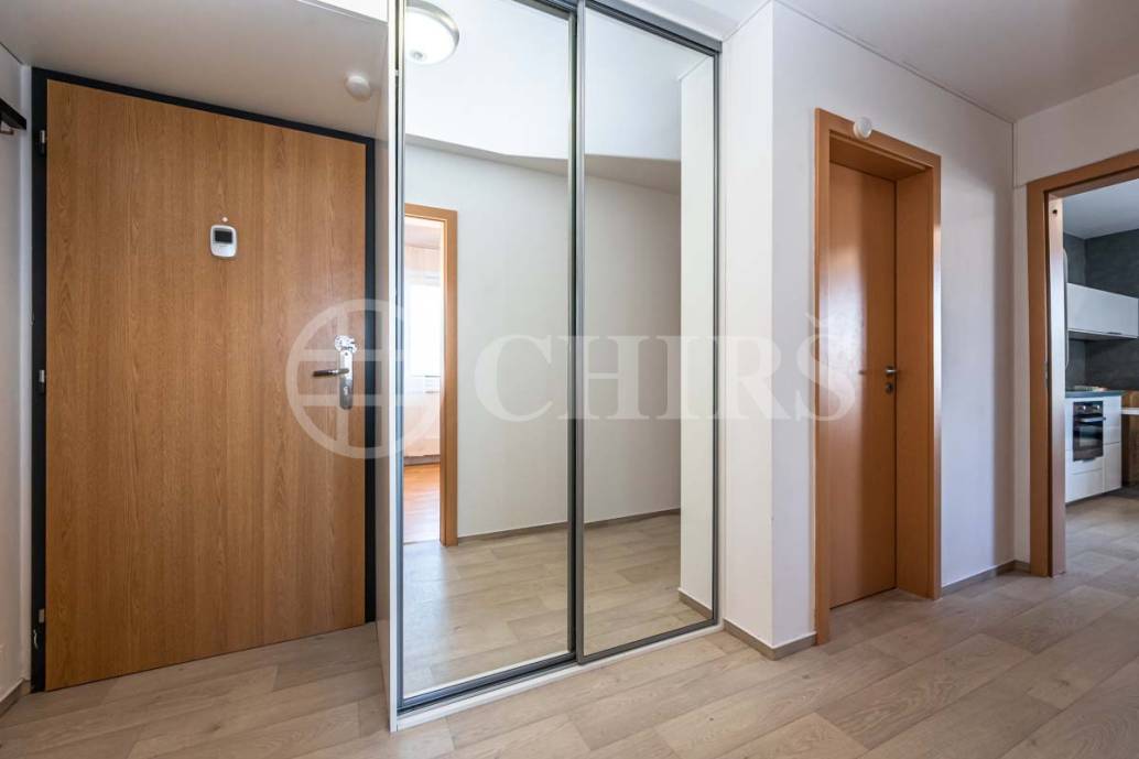 Pronájem bytu 2+kk s balkonem, OV, 45m2, ul. Žitná 1871, Hostivice, okr. Praha-západ
