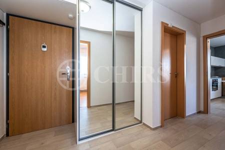 Pronájem bytu 2+kk s balkonem, OV, 45m2, ul. Žitná 1871, Hostivice, okr. Praha-západ