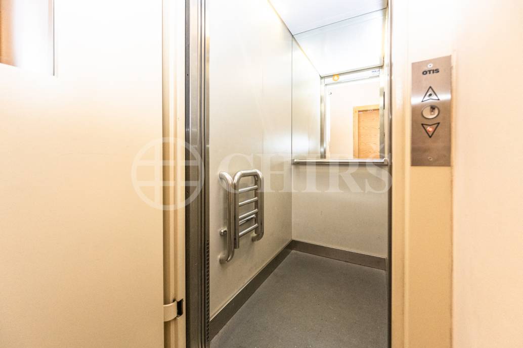Pronájem  bytu 2+kk s balkonem, 53m2, ul. Mostecká, Praha 1- Malá Strana