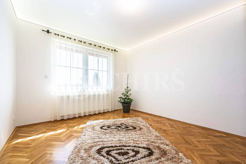 Prodej rodinného domu 4+kk, OV, 180m2, Noutonice 113, Lichoceves, Praha - západ