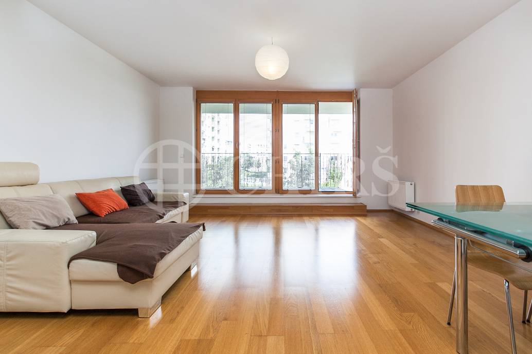 Pronájem bytu 4+kk/T/GS, OV, 95m2, ul. Dismanova 2625/6, Praha 13 - Hůrka