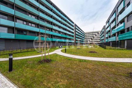 Prodej bytu 2+kk s balkonem, OV, 51m2, ul. U Průhonu 1624/1a, Praha 7 - Holešovice