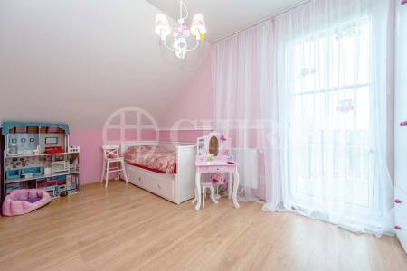 Prodej rodinného domu 4+1 s balkonem a terasou, OV, 153m2, Na Vrbici 595, Jesenice - Osnice