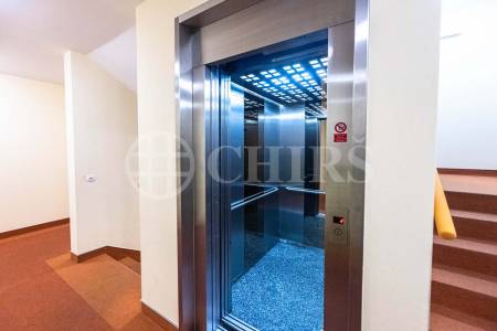 Prodej bytu 4+1 s balkonem, lodžií, sklepem a garážovými stáními, OV, 172m2, ul. Klausova 1361/13a, Praha 5 - Stodůlky