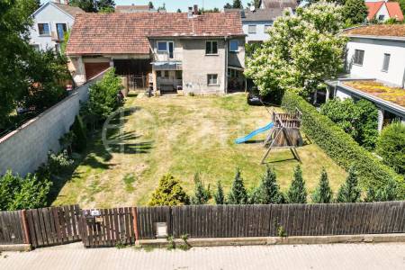 Prodej stavebního pozemku 704m2, ul. Ke Smíchovu 89, Praha 5 - Slivenec