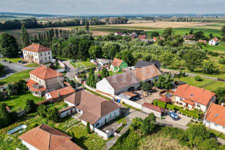 Prodej rodinného domu, OV, 200m2, Kozárovice 5, Zálezlice