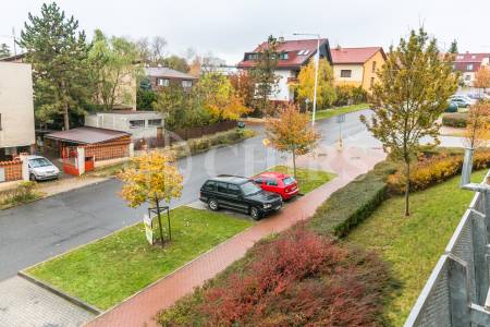 Prodej bytu 3+kk s terasou a garážovým stáním, OV, 84m2, ul. Harmonická 1384/11, Praha 5 - Stodůlky