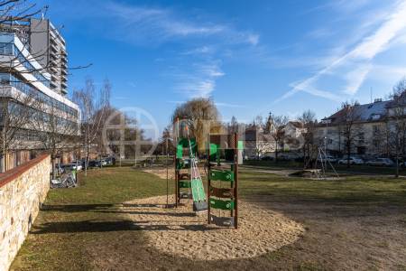Prodej bytu 1+1 se sklepem, OV, 53 m², ul. Zavadilova 96/14, Praha 6 – Dejvice.