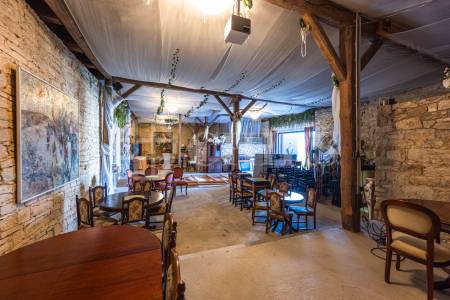 Pronájm multifunkčního  prostoru, OV, 210 m2,ul. Husovo náměstí 10, Hostivice, Středočeský kraj 