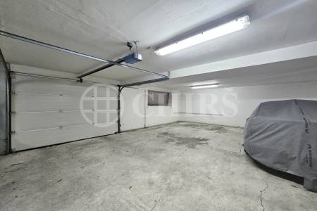 Pronájem garážového stání, cca 12 m2, ul. Ve Střešovičkách 445/53, Praha 6 - Břevnov