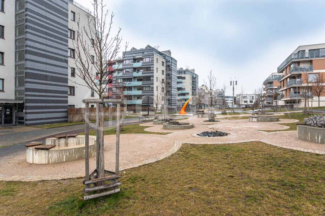 Prodej bytu 2+kk s terasou, OV, 59m2, ul. Pod Stolovou horou 975/1, Praha 5 - Jinonice