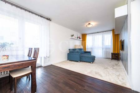 Pronájem bytu 3+kk s balkónem, lodžií, sklepem a garáží, OV, 81m2, ul. Hoškova 1110/6, Praha 5 – Malvazinky