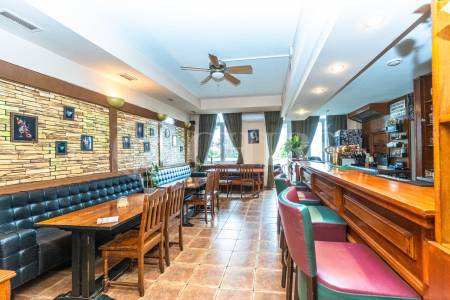 Pronájem restaurace, OV, 123 m2, ul. Běhounkova, Praha 13 - Stodůlky.