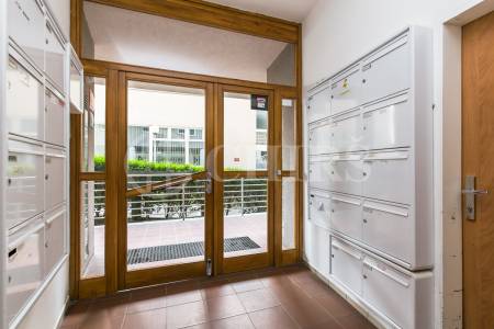 Prodej bytu 3+kk s balkonem, OV, 80m2, ul. Sluneční náměstí 2561/3, Praha 5 - Hůrka