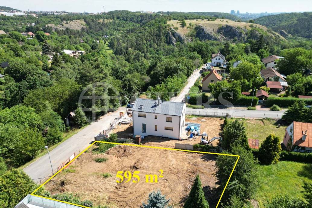 Prodej stavebního pozemku, 595 m2, Praha 5 - Jinonice
