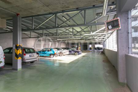 Pronájem bytu 2+kk s balkonem, OV, 43m2, ul. nám. Junkových 2870/3, Praha 13 - Stodůlky