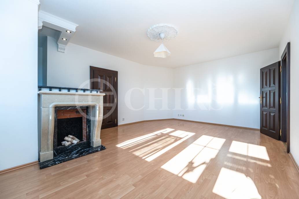 Prodej bytu 3+1 s  terasou, OV, 75 m², ul. Voskovcova 1075/61,  Praha 5 – Barrandov
