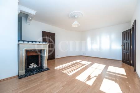 Prodej bytu 3+1 s  terasou, OV, 75 m², ul. Voskovcova 1075/61,  Praha 5 – Barrandov