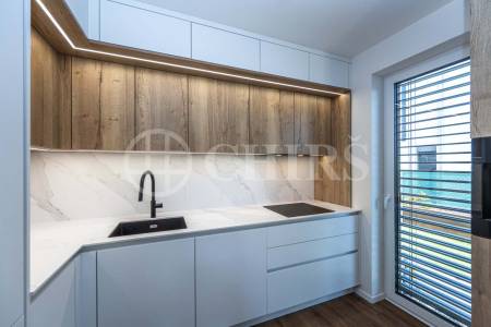 Prodej rodinného domu 4+kk, 119 m2, se zahradou a garáží, ul. Emy Destinové 519, Jinočany