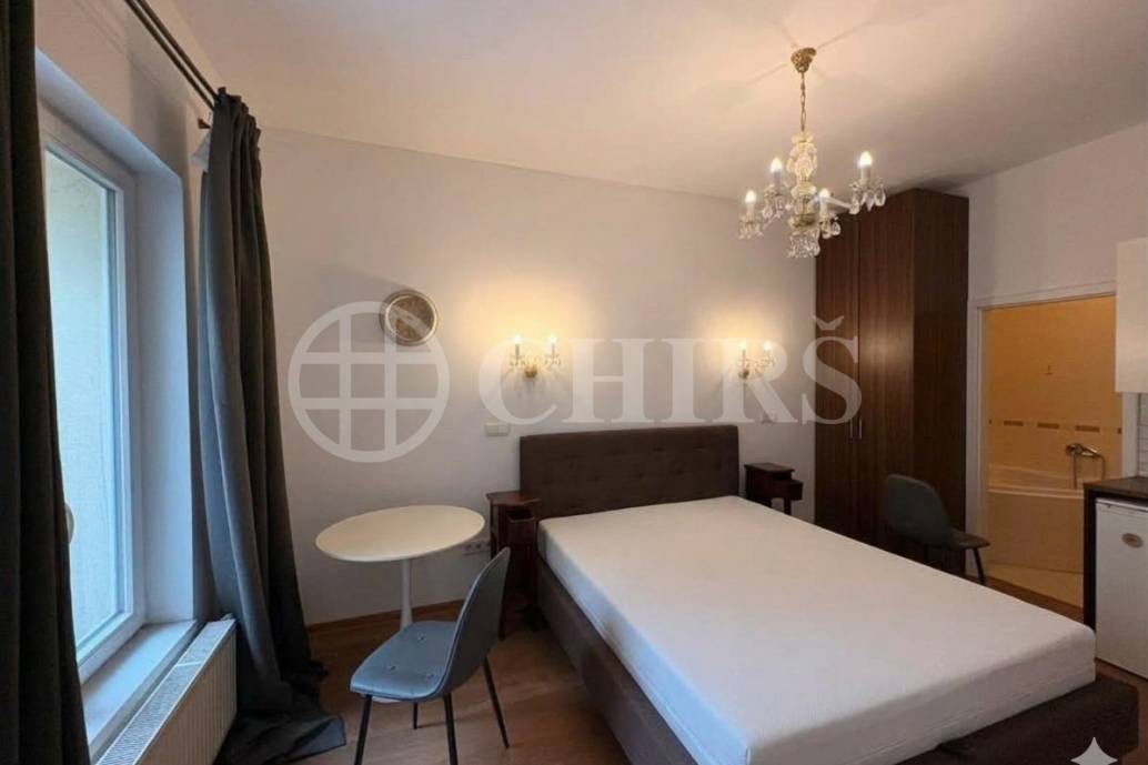 Pronájem bytu 1+kk, OV, 25 m2, ul. Salmovská 1517/14, Praha 2 - Nové město