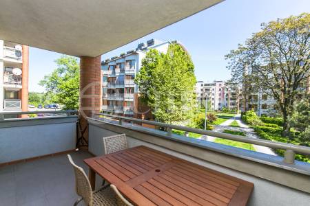 Pronájem bytu 3+kk s balkonem, garážovým stáním, zahrádkou, OV, 75m2, ul. Paťanka 2611/5, Praha 6 - Bubeneč