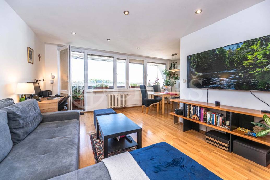 Prodej bytu 3+kk s lodžií a sklepem, OV, 80m2, ul. K Rovinám 549/5, Praha 5 - Jinonice