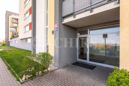 Prodej bytu 2+kk s lodžií, OV, 51m2, ul. Milotická 458/14, Praha 5 - Zličín