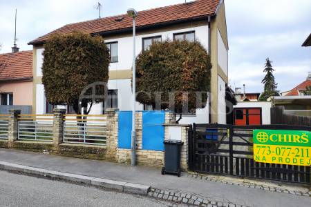 Prodej dvougeneračního rodinného domu, 160 m2, ul. Švecova 341/5, Chodov, Praha 4.