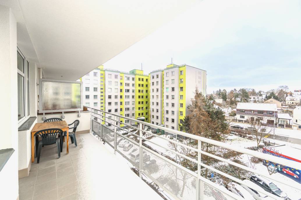 Prodej bytu 2+kk s balkonem, OV, 68m2, ul. Trnkovo náměstí 1112/1, Praha 5 - Hlubočepy