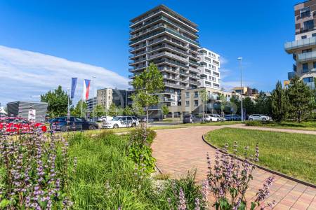 Prodej bytu 2+kk s lodžií a garážovým stáním, OV, 58m², ul. Svitákova 2818/9, Praha 5 - Stodůlky