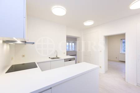 Pronájem bytu 3+kk/3xB s garážovým stáním, 94m2, OV, Branická 904/157, Praha 4