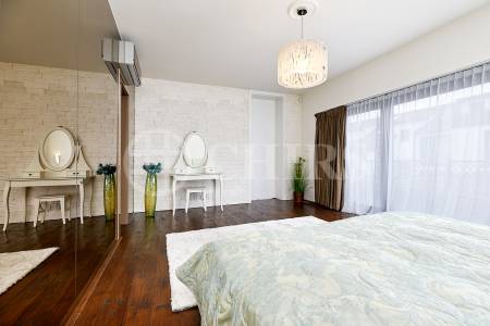 Prodej bytu 4+1 s terasou, OV, 186m2, ul. Nad Motolskou nemocnicí 1044/16, Praha 6 - Břevnov