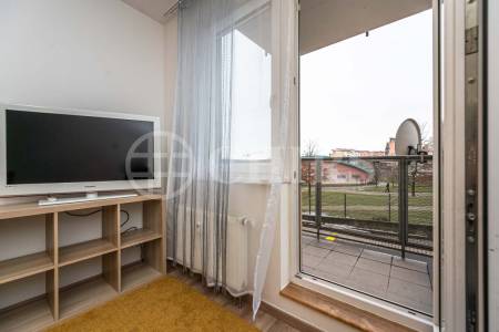 Pronájem bytu 2+kk s balkonem, OV, 47m2, ul. Wiedermannova 1406/4, Praha 5 - Stodůlky