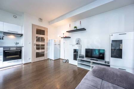 Pronájem bytu 2+kk s balkonem, OV, 43m2, ul. Petržílkova 2835/3, Praha 5 - Stodůlky