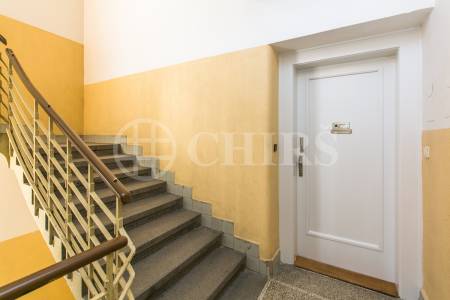 Pronájem bytu 2+kk s balkonem, OV, 57 m2, ul. Jugoslávských partyzánů 938/4, Praha 6 – Dejvice