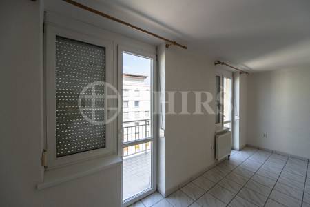 Pronájem mezonetového bytu 4+kk se dvěma terasami, OV, 109 m2, Sluneční náměstí 2560/4, Praha 5 - Hůrka