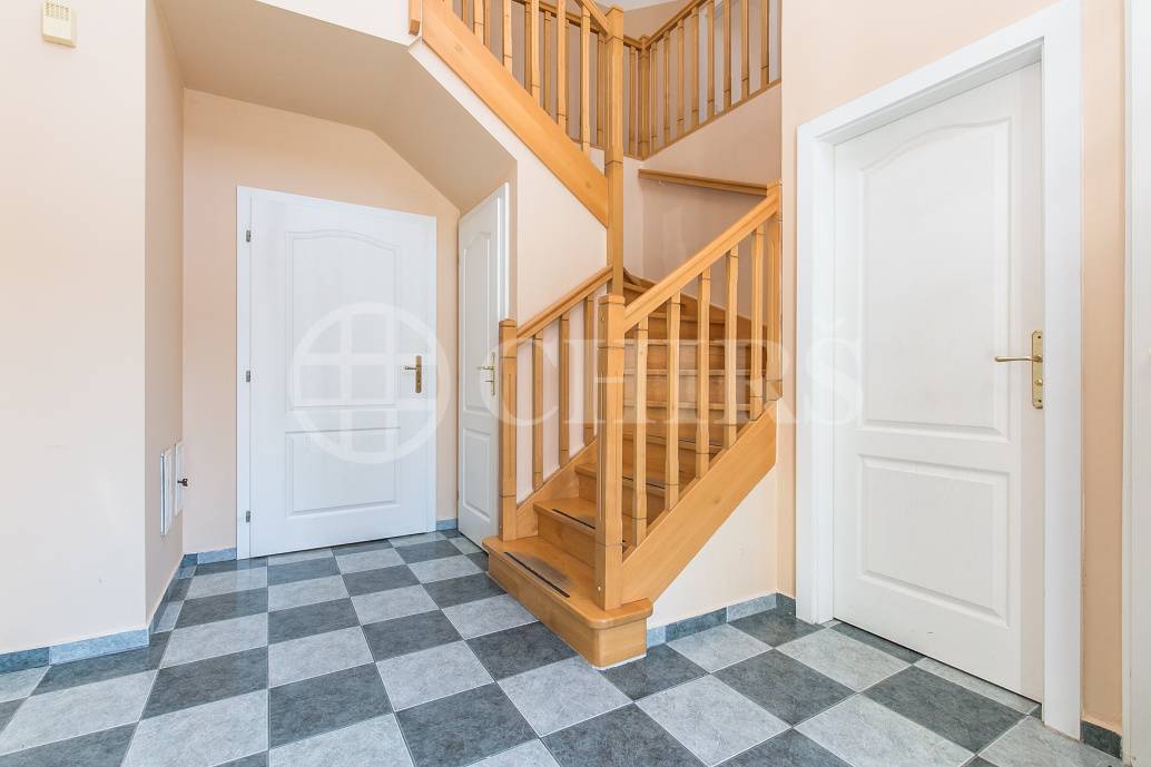 Prodej RD, 6+1/B/2xG, OV, cca 220m2, ul. Na Malé Šárce 769/26, Praha 6 - Nebušice