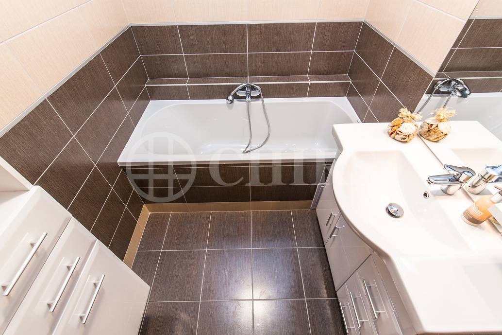 Pronájem bytu 3+1 s lodžii, DV, 75m2, ul.Steinerova 606/8, Praha 4 Háje.